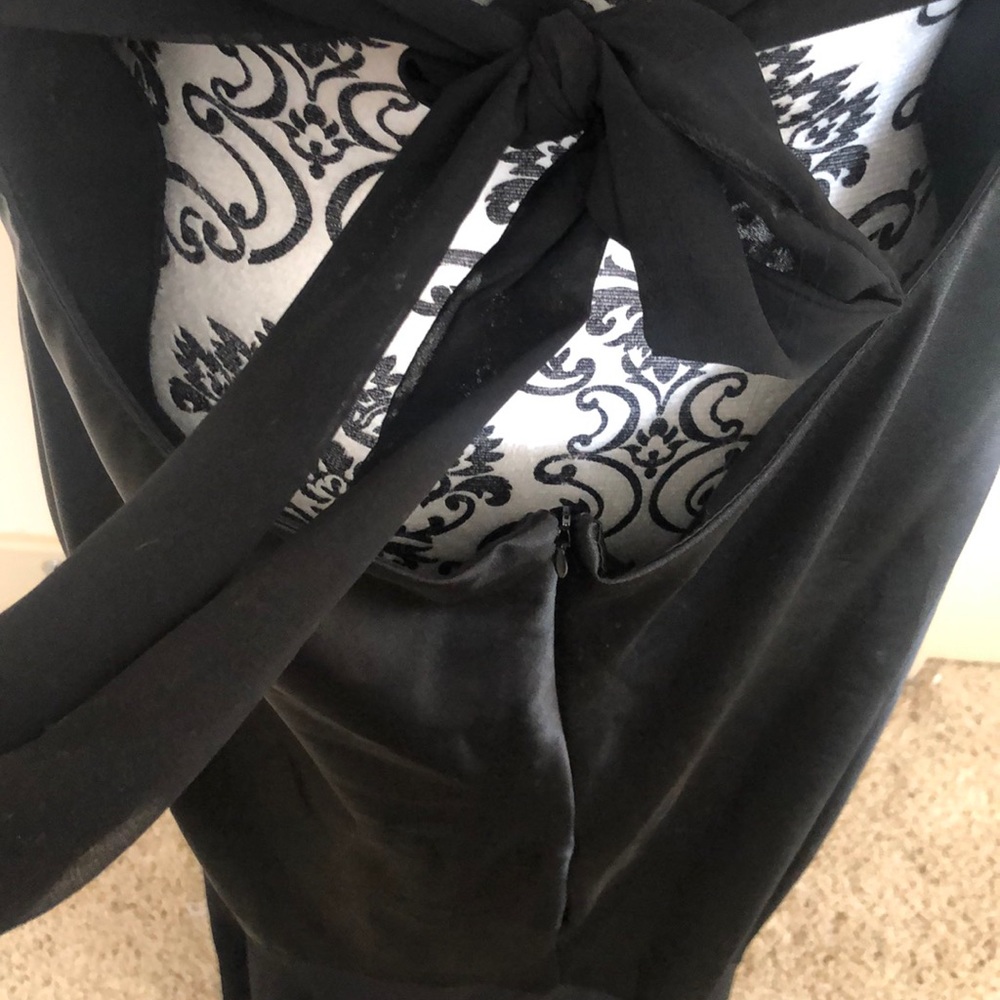 Dress - Picture 7 of 8